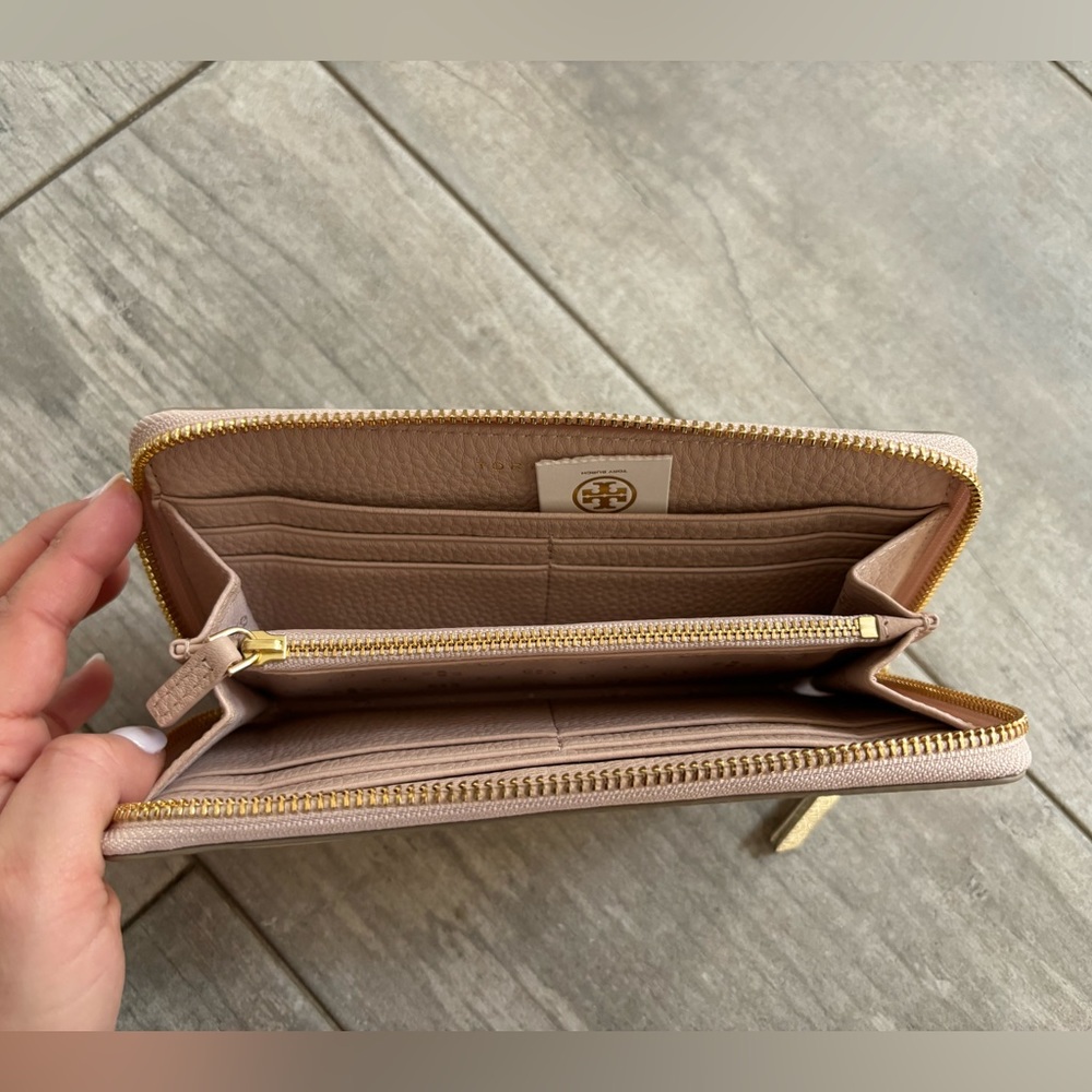 Tory Burch wallet - Picture 4 of 4